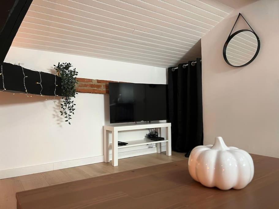 Le Germinal - Climatise Calme Proche Du Metro Apartment