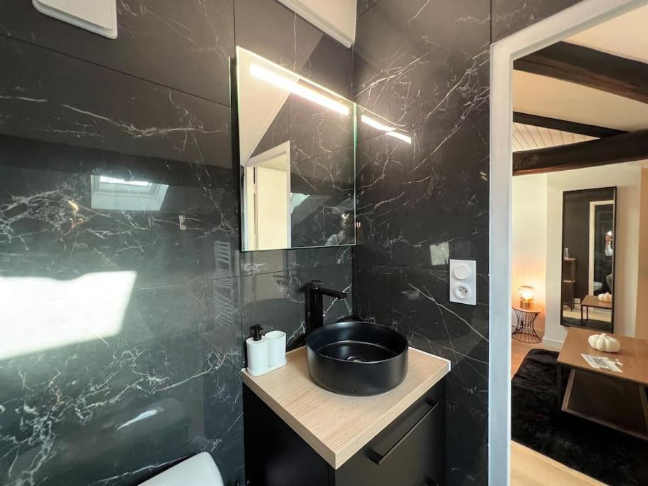 Le Germinal - Climatise Calme Proche Du Metro Apartment
